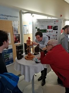 Manuel Kerscher applying a capillary viscometer