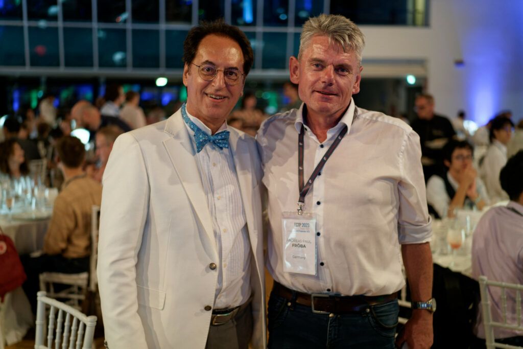 photograph showing Marc Assael and Andreas P. Fröba.
