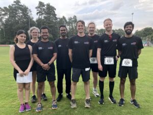 photo showing the 8 members of AOT-TP taking part in the Altmühlseelauf 2024