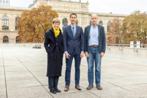 Photo from the appointment of Thomas M. Koller as Professor at TU Braunschweig by President Prof. Dr. Angela Ittel and Dean of the Faculty of Mechanical Engineering Prof. Dr.-Ing. Markus Böl