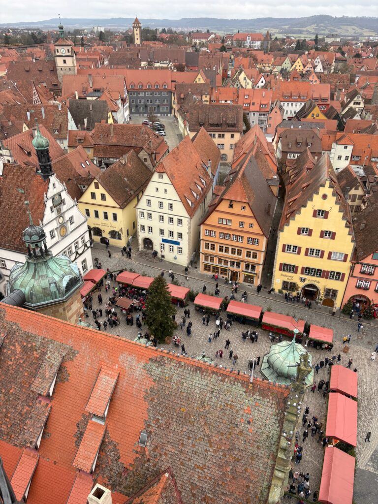photo showing the Reiterlesmarkt in Rothenburg ob der Tauber from above